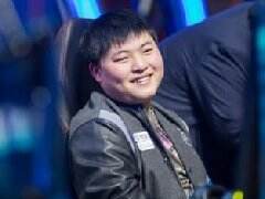 S6新赛季ADC前路不平 小狗UZI将何去何从