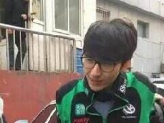 侯爷被虐网友趣评：在SKT一年也没死这么多