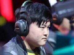 老外评Uzi转会QG:对于QG来说然并卵