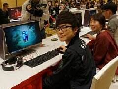 龙珠Faker中国粉丝见面会 近距离接触互动