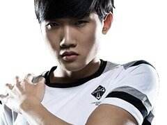 原OMG战队退役选手小伞加入七煌 担任LOL解说