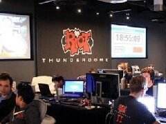 设计师讨论全新英雄选择界面和阵容匹配系统