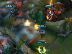 首局苦战三场 Snake团战技高一筹胜EPA