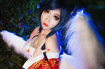 呆萌元气少女化身阿狸 还不赶紧来点赞