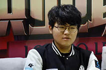 IG战队赛后专访：亮男刀是为了给韦神看