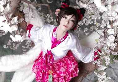 九尾妖狐阿狸清纯再展风情 花落花开若相依