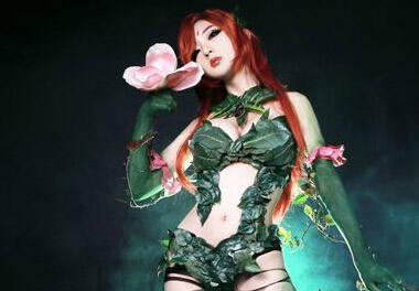 韩国COS集锦欣赏 娇媚卡特与性感婕拉