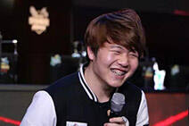 IG赛后专访：Rookie选择飞机是因为自信