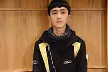 厂长自嘲是猪 Snake打野Zzr终得好友位