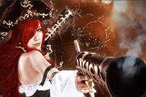 性感好运姐空降瓦罗兰 报告队长下路已GG