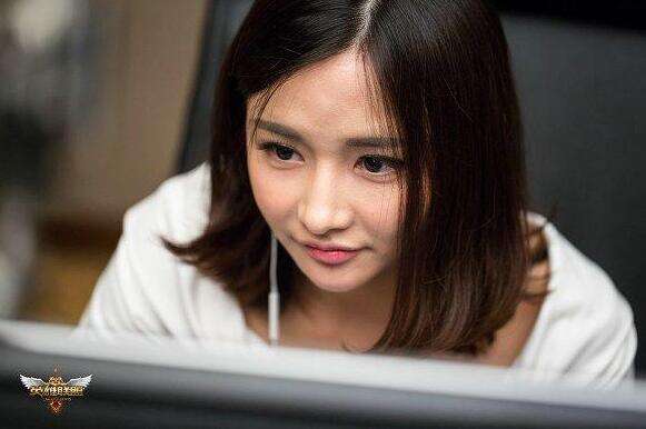 富二代自曝睡女主播 Miss躺枪微博喊冤