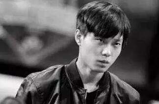 童扬korol微博有深意 或即将回归LPL赛场