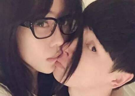 原配不敌“三骚”卡卡 发帖送老公只求自由